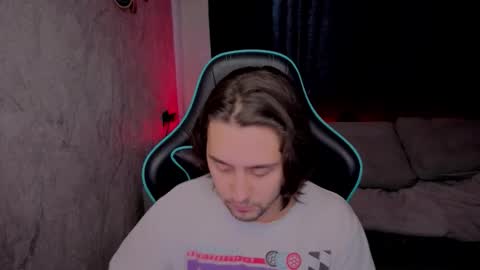 Snapshot of pohyi_ chatting on 02/18/26, 07:48 pohyi_ online show from 02/18/26, 07:48