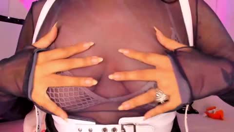 Snapshot of poison_willow chatting on 01/03/25, 08:22 Willow                      Hours 12pm to 630pm Colombian time FRIDAY AND SUNDAY FREE DAYS online show from 01/03/25, 08:22