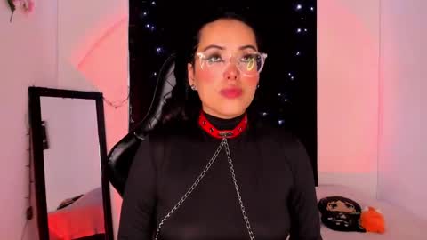 Snapshot of poison_willow chatting on 02/05/25, 05:53 Willow                      Hours 12pm to 630pm Colombian time FRIDAY AND SUNDAY FREE DAYS online show from 02/05/25, 05:53