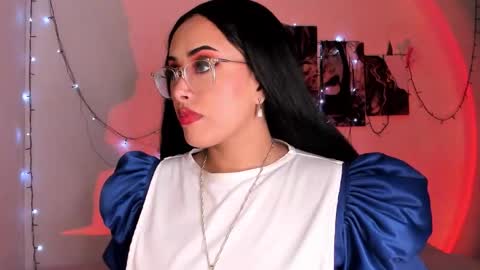 Snapshot of poison_willow chatting on 11/29/25, 06:00 Willow Hours 12pm to 630pm Colombian time FRIDAY AND SUNDAY FREE DAYS online show from 11/29/25, 06:00