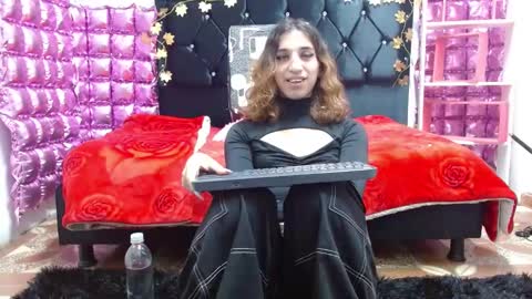 Snapshot of poisondost_hot chatting on 02/25/25, 11:55 Aleja online show from 02/25/25, 11:55