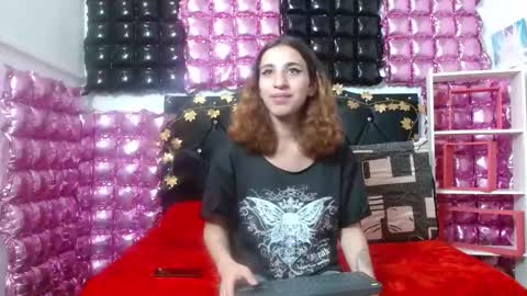 Snapshot of poisondost_hot chatting on 03/04/25, 04:52 Aleja online show from 03/04/25, 04:52