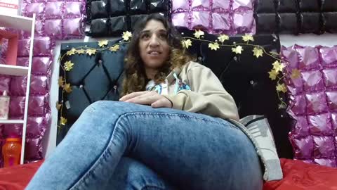 Snapshot of poisondost_hot chatting on 09/10/25, 11:21 Aleja online show from 09/10/25, 11:21