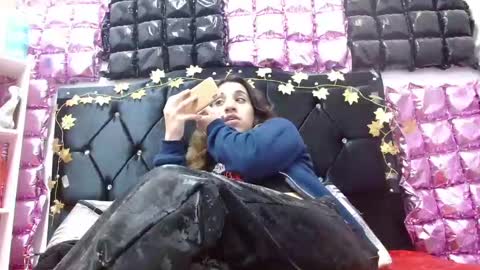 Snapshot of poisondost_hot chatting on 10/04/25, 11:52 Aleja online show from 10/04/25, 11:52