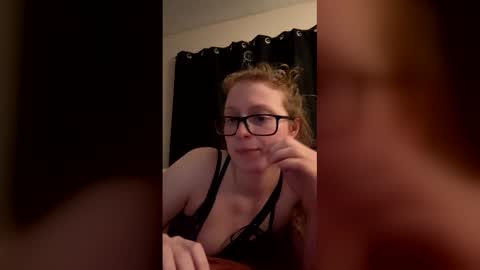 Snapshot of poisonivyy95 chatting on 02/26/26, 02:54 poisonivyy95 online show from 02/26/26, 02:54