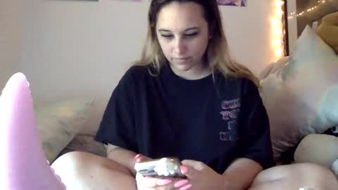 sweet angel baby  online show from 04/17/26, 01:14