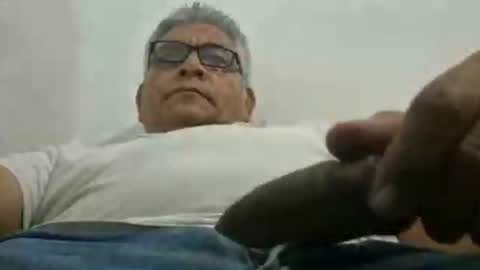 poli online show from 11/10/25, 06:34