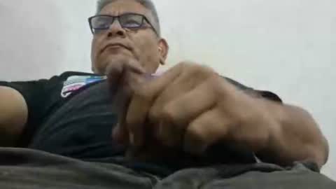 poli online show from 12/16/25, 01:16