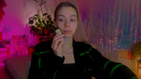 Snapshot of poli__ chatting on 02/09/25, 09:28 Martha online show from 02/09/25, 09:28
