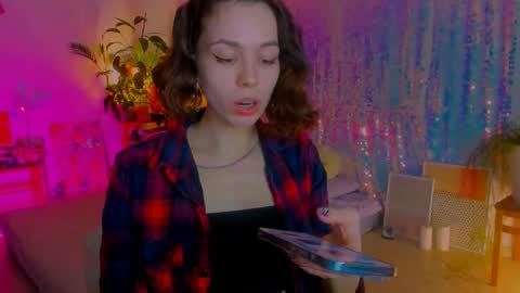 Snapshot of poli__ chatting on 02/25/25, 09:46 Martha online show from 02/25/25, 09:46