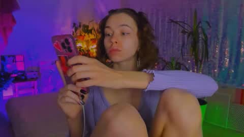 Snapshot of poli__ chatting on 01/08/26, 03:47 Martha online show from 01/08/26, 03:47