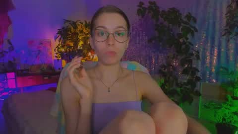 Snapshot of poli__ chatting on 05/06/26, 08:03 Martha online show from 05/06/26, 08:03