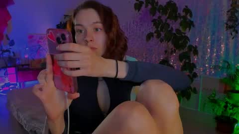 Snapshot of poli__ chatting on 05/11/26, 04:37 Martha online show from 05/11/26, 04:37