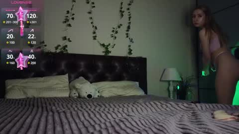 Snapshot of polidevis chatting on 12/14/24, 06:09 Candytrain online show from 12/14/24, 06:09