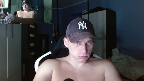 Poliglot online show from 10/15/25, 02:33