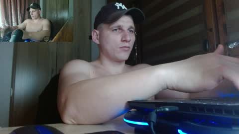 Poliglotjoe2 online show from 04/07/26, 06:08