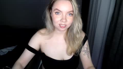 Snapshot of polinajones chatting on 03/12/25, 04:24 PolinaJones online show from 03/12/25, 04:24
