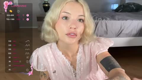 Snapshot of polino4ka69 chatting on 07/19/26, 06:28 polino4ka69 online show from 07/19/26, 06:28