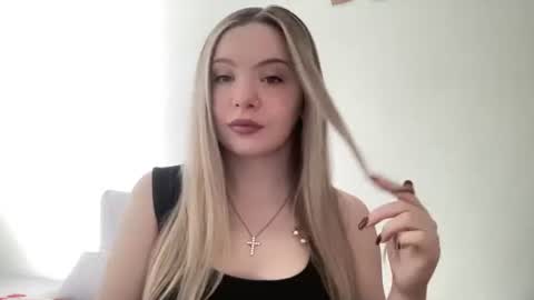 Snapshot of polishangel222 chatting on 02/06/26, 11:13 polishangel222 online show from 02/06/26, 11:13