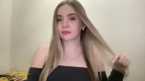 Snapshot of polishangel222 chatting on 02/26/26, 04:39 polishangel222 online show from 02/26/26, 04:39