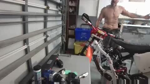 jaws online show from 03/27/26, 02:39