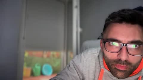 pollabeta online show from 04/12/26, 10:53