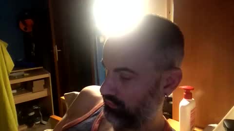 Snapshot of pollito1985 chatting on 02/15/26, 05:37 DIEGO O DIEGUITO online show from 02/15/26, 05:37