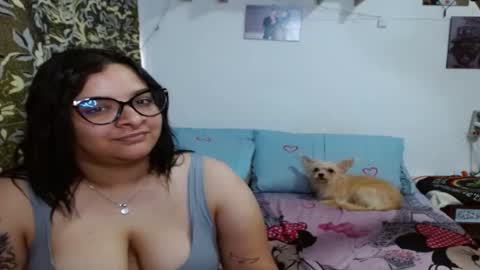 Snapshot of pollon8_kbezon chatting on 01/15/25, 04:54 Gian online show from 01/15/25, 04:54