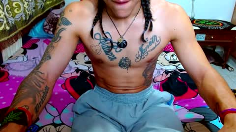 Snapshot of pollon8_kbezon chatting on 02/12/25, 06:40 Gian online show from 02/12/25, 06:40