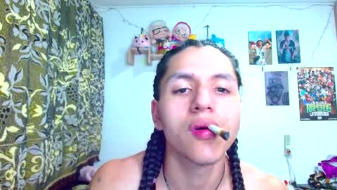 Snapshot of pollon8_kbezon chatting on 02/25/25, 06:47 Gian online show from 02/25/25, 06:47