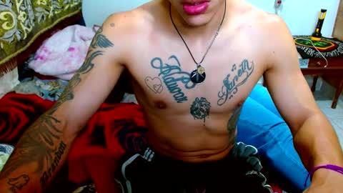 Snapshot of pollon8_kbezon chatting on 03/08/25, 04:12 Gian online show from 03/08/25, 04:12