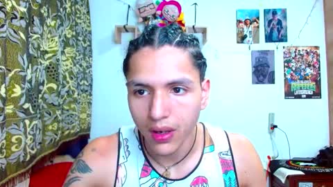 Snapshot of pollon8_kbezon chatting on 03/11/25, 08:20 Gian online show from 03/11/25, 08:20