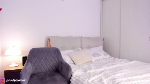 Polly online show from 09/24/25, 02:31