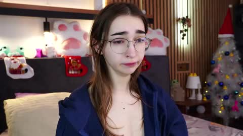 Polly online show from 12/21/25, 08:10