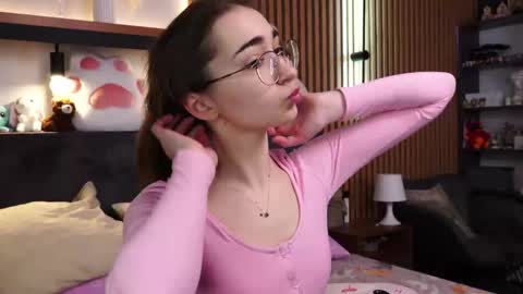 Polly online show from 02/18/26, 07:48