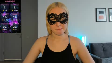 Snapshot of polly_skil chatting on 05/14/26, 04:47 polly_skil online show from 05/14/26, 04:47