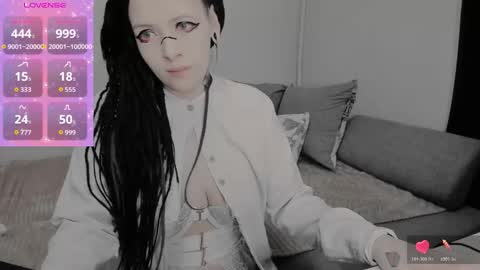 Polly online show from 11/22/25, 11:20