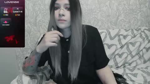 Polly online show from 04/16/26, 06:52