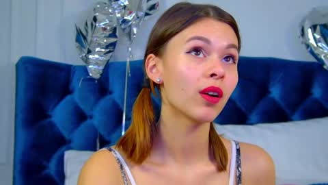 Snapshot of pollylanders chatting on 02/15/25, 09:59 Polly online show from 02/15/25, 09:59