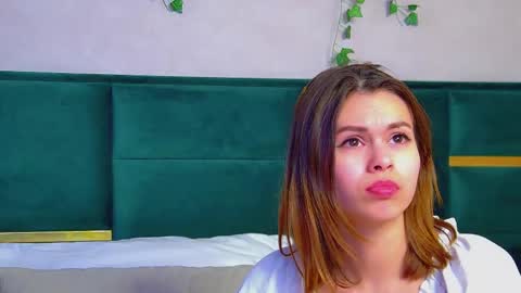 Snapshot of pollylanders chatting on 03/02/25, 06:48 Polly online show from 03/02/25, 06:48