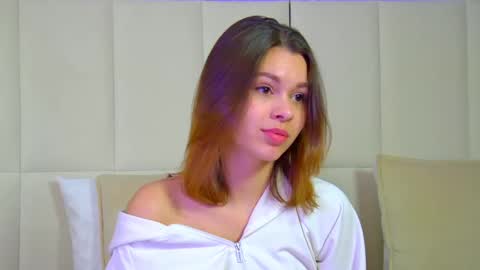 Snapshot of pollylanders chatting on 03/12/25, 09:55 Polly online show from 03/12/25, 09:55