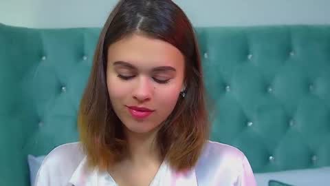 Snapshot of pollylanders chatting on 10/01/25, 06:19 Polly online show from 10/01/25, 06:19