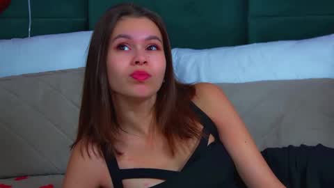 Polly online show from 02/12/26, 06:36