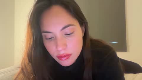 Snapshot of pollyyypocket chatting on 11/26/25, 04:24 Polly Pocket online show from 11/26/25, 04:24