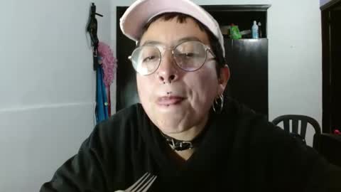 Snapshot of poly_mer chatting on 01/17/25, 04:17 Poly online show from 01/17/25, 04:17