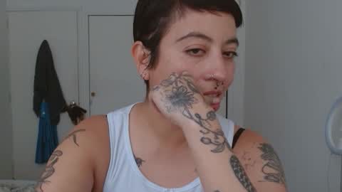 Snapshot of poly_mer chatting on 10/02/25, 07:43 Poly online show from 10/02/25, 07:43