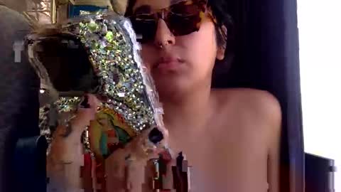 polymamii online show from 04/17/26, 09:07