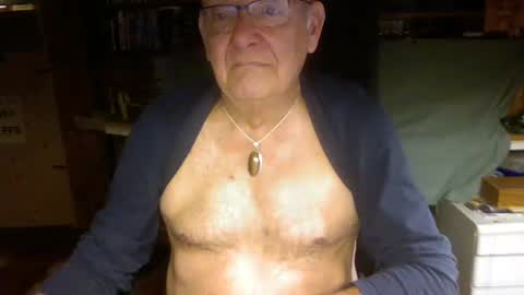 Snapshot of pomme1949 chatting on 01/03/25, 12:19 pomme1949 online show from 01/03/25, 12:19