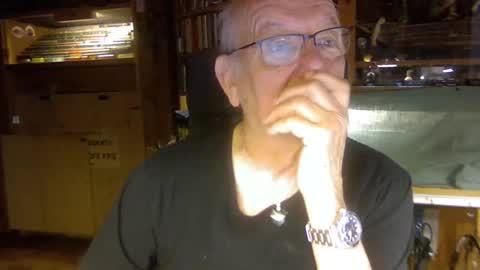 Snapshot of pomme1949 chatting on 02/19/25, 09:50 pomme1949 online show from 02/19/25, 09:50