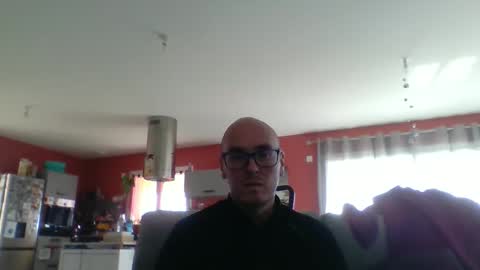 Snapshot of ponarch chatting on 11/16/25, 12:22 ponarch online show from 11/16/25, 12:22